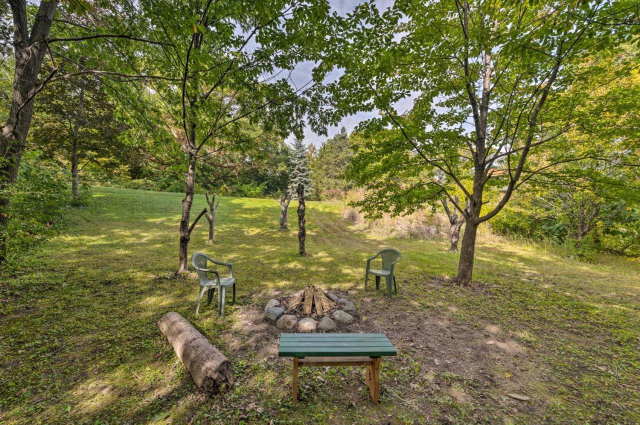 Cozy Wisconsin Studio, 11 Mi to Lake Geneva! Burlington Esterno foto